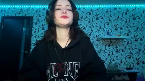 Lili online show from December 21, 8:59 pm