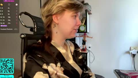 Lilian online show from April 15, 7:12 am