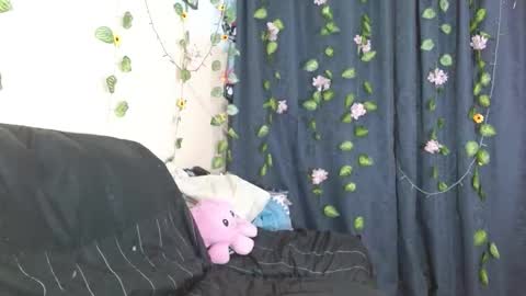 yesica online show from March 27, 9:27 pm