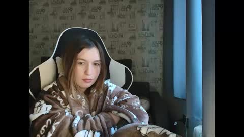 liliawoolf online show from April 22, 1:51 pm