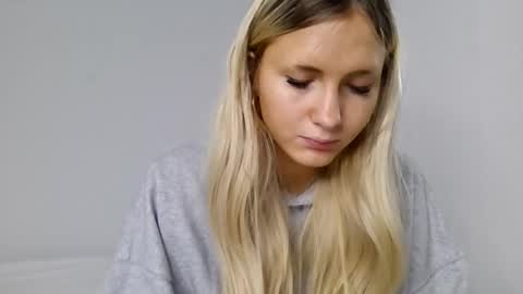 lilib2656 online show from April 17, 2:25 am