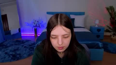 Lili Bakery online show from April 11, 7:45 am