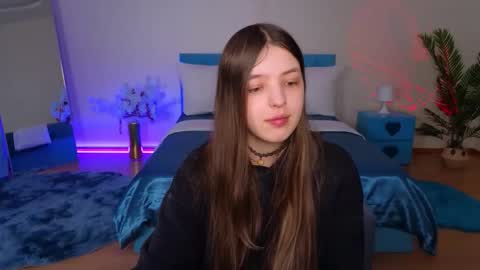 Lili Bakery online show from April 4, 3:35 am