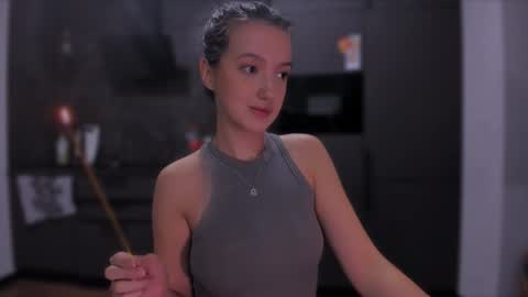 Snapshot of lililaluna chatting on December 28, 9:40 pm ... online show from December 28, 9:40 pm