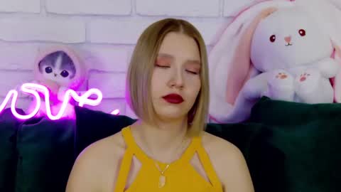 LiliLinn online show from March 5, 8:21 am