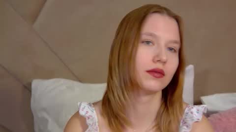 LiliLinn online show from March 21, 6:30 am