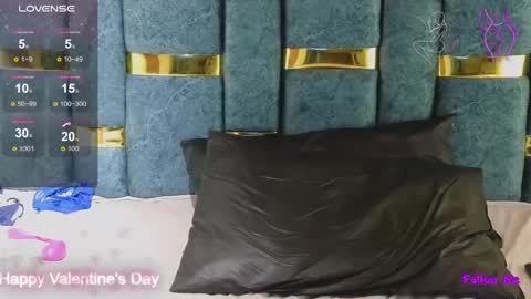 lilimini online show from February 15, 11:47 pm