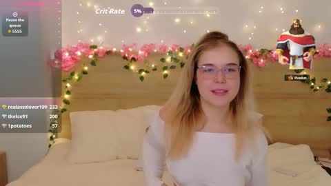 Lilith Bonheur online show from September 18, 4:55 pm