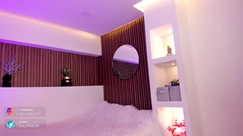 Lilith Gray online show from February 20, 10:05 am