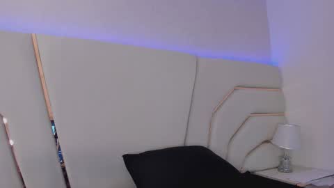 Snapshot of lilith_vael chatting on October 19, 6:45 pm online show from October 19, 6:45 pm