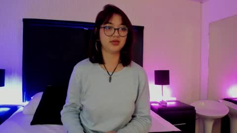 LilithBluum  online show from April 4, 12:45 pm