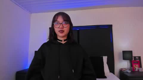 LilithBluum  online show from March 24, 11:38 am