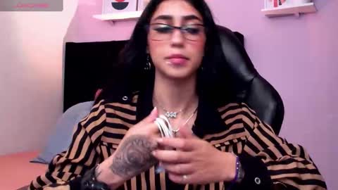 Snapshot of lilithcollins chatting on September 27, 3:32 pm LILIKTH   online show from September 27, 3:32 pm