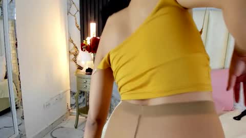 Lilith  online show from December 5, 6:12 am