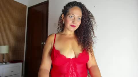 lilithphillis1 online show from April 4, 6:26 pm