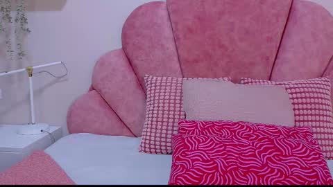 L I L I T H  online show from February 25, 11:47 am