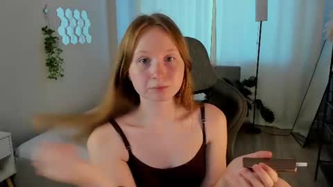  Lili Tiny  GMT2 3-10AM  MonTueWedThuSat online show from August 3, 9:04 am