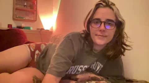 lilldaddysgirl online show from October 28, 7:48 pm