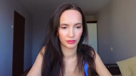 Lillian online show from January 16, 9:29 am