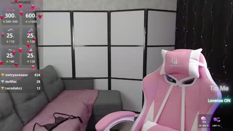 Lillian online show from February 26, 12:27 pm