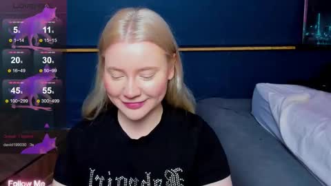 lillie_berry online show from March 19, 4:18 am