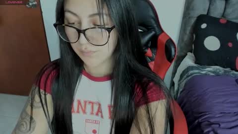 Snapshot of lillith_777 chatting on October 19, 11:31 pm lillith_777 online show from October 19, 11:31 pm