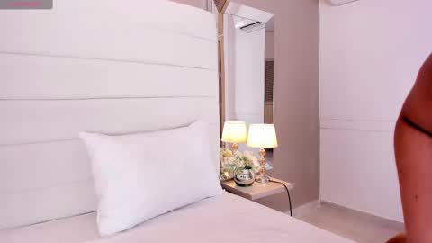 Lizeth follow me in my igimlilycute 3 online show from February 25, 4:03 am