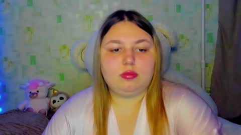 lillyhaigh online show from June 1, 8:32 pm