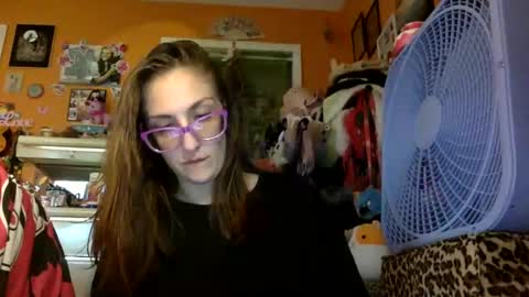 hi guys im back on here 3 online show from September 15, 11:06 pm