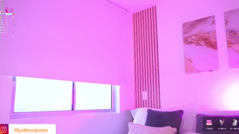 Lilly Thompson  online show from October 6, 9:43 pm