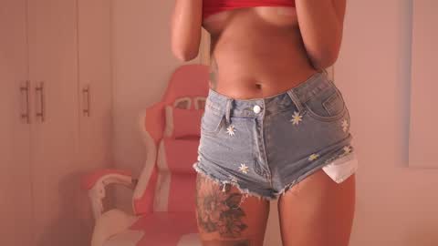 Lilly Thompson  online show from June 4, 10:16 pm