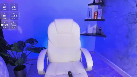  Lilo  online show from November 18, 3:42 am