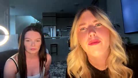 Ava online show from May 1, 3:39 pm