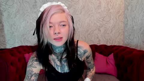 Snapshot of lilu_kayden chatting on December 27, 4:10 pm Little slave Kayden online show from December 27, 4:10 pm