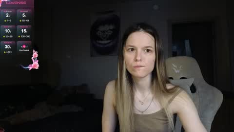 lily_and_jake online show from May 19, 7:04 am
