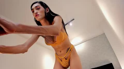 lily_cash1 online show from October 15, 8:42 pm