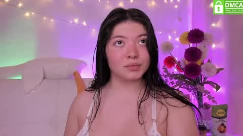 lily_cherry0 online show from April 9, 12:58 am