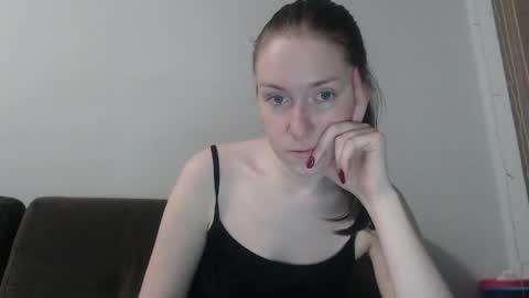 lily_love_x online show from April 25, 2:25 am