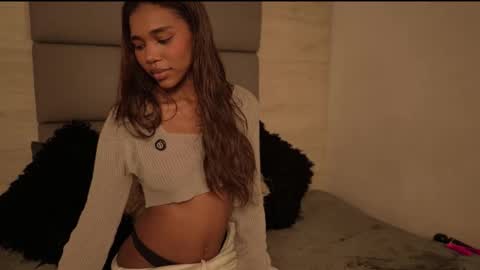 Lily Miiller online show from April 27, 10:51 pm