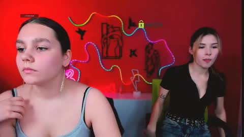 Lily online show from April 3, 11:28 am