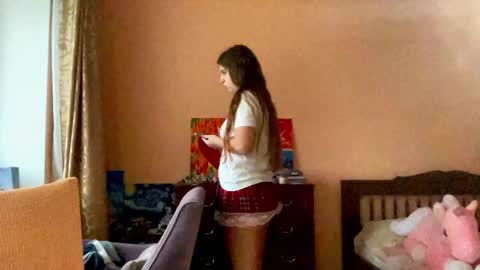 Snapshot of lily_smily chatting on December 29, 8:55 am Lily online show from December 29, 8:55 am
