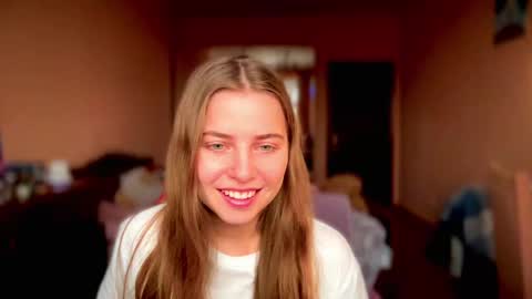 Snapshot of lily_smily chatting on February 28, 9:47 am Lily online show from February 28, 9:47 am