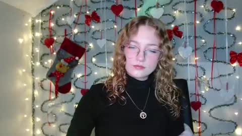 small lily online show from January 10, 5:24 am