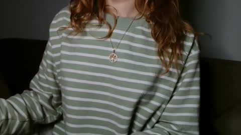 small lily online show from April 15, 7:58 pm