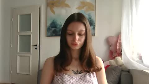 lilycandy_ online show from April 13, 10:30 am