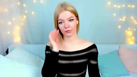 lilydavisss online show from March 11, 3:09 am