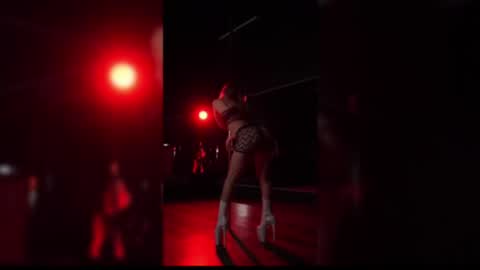 lilydavisss online show from April 13, 3:55 am