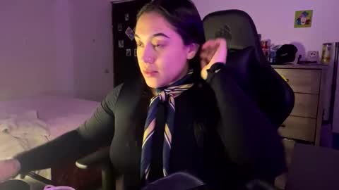 Lily online show from June 2, 11:07 pm