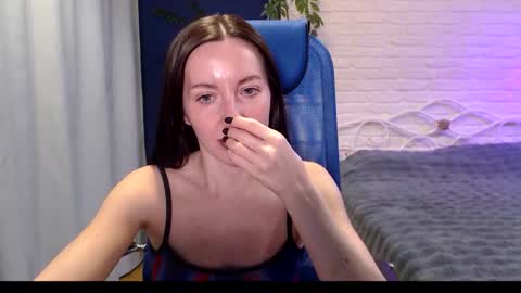 Lily online show from November 7, 9:56 am