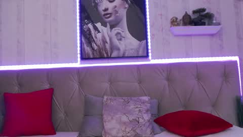      online show from March 11, 10:07 am